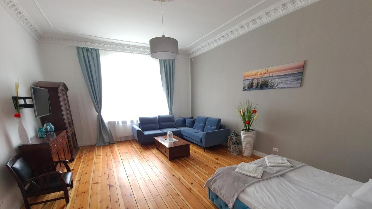 Apartamento Bajkowy Dom - Apartament Sienkiewicza 5M3 Świnoujście Exterior foto